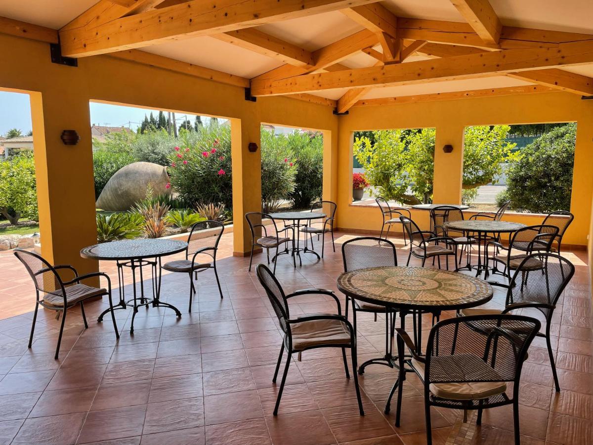 Hotel Marc-Hely La Colle-sur-Loup Buitenkant foto