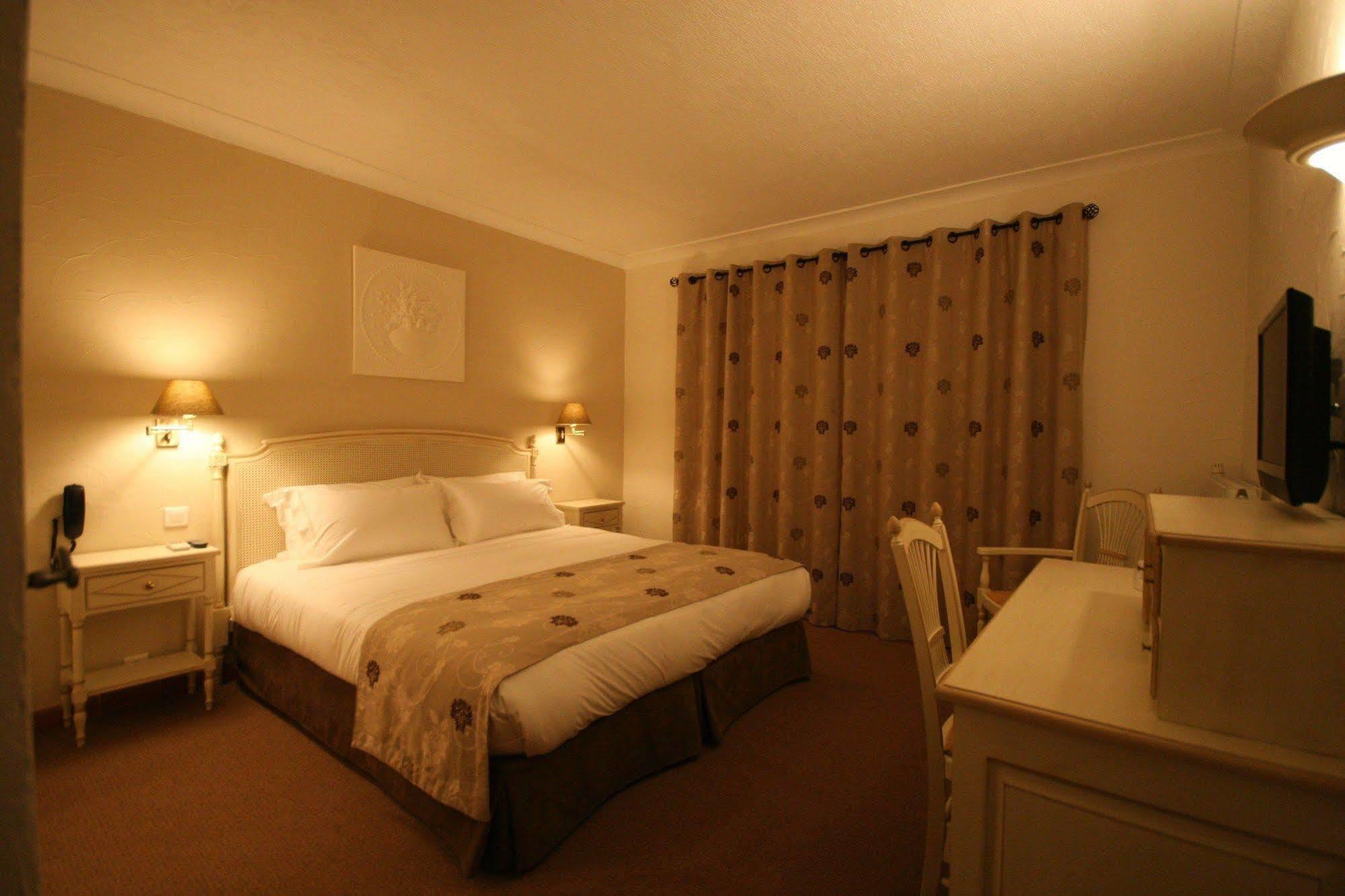Hotel Marc-Hely La Colle-sur-Loup Buitenkant foto